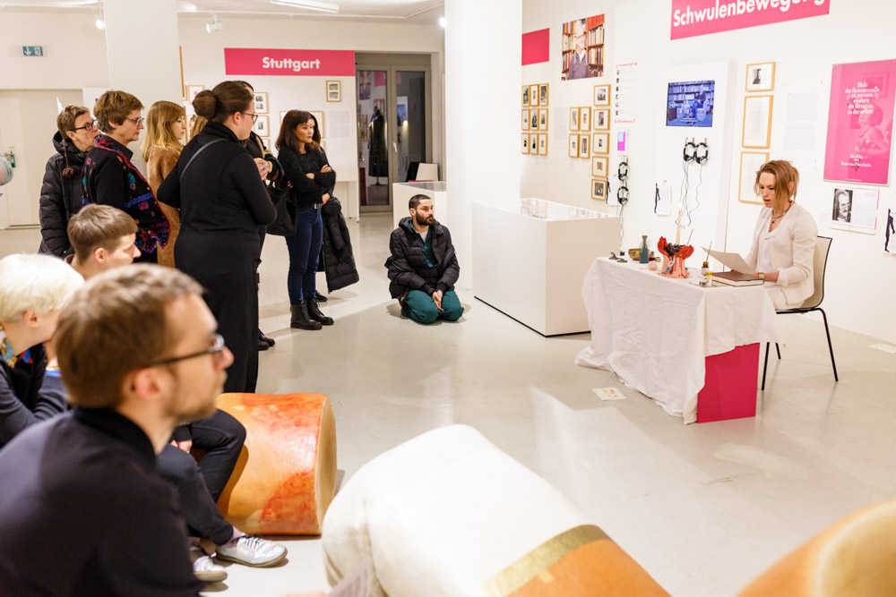 Nika Fontaine in the exhibition room "Faszination Sex", Photo: André Wunstorf